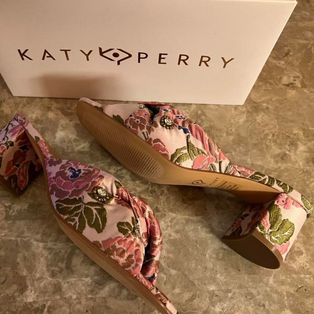 Katy Perry NEW Tooliped Twisted Sandal Vintage Pink Floral Women Shoes Size 7.5M - Picture 2 of 8